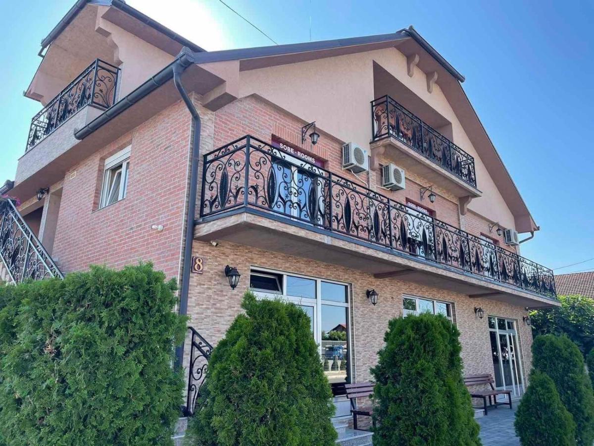 As Club Bed & Breakfast Belgrad Exterior foto