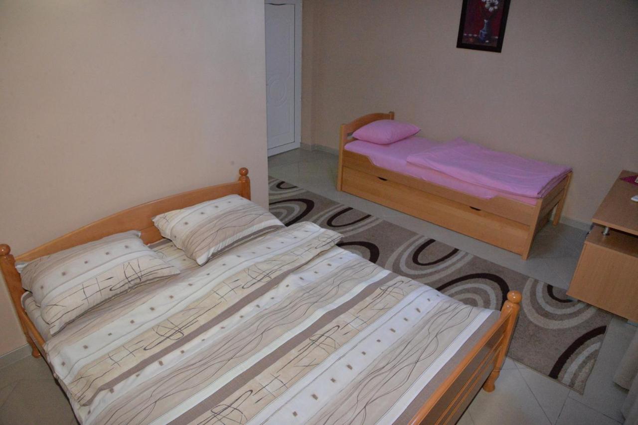 As Club Bed & Breakfast Belgrad Exterior foto